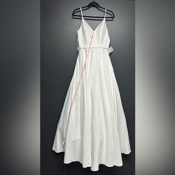 NWT Mac Duggal Classic A-Line V-Neck Ballgown White 2 48855 - Picture 3 of 6